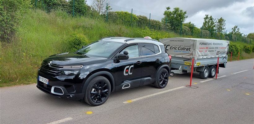 L'École de Conduite Eric Colrat vous forme au Permis BE avec un Citroën C5 Aircross Hybride